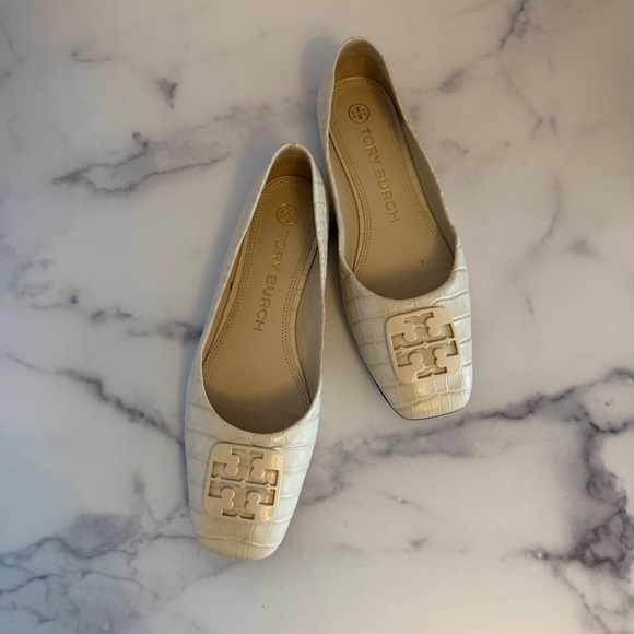 Tory Burch Georgia Square-Toe Croc-Embossed Cream Colored Ballet Flats | W-8.5 - Picture 12 of 14